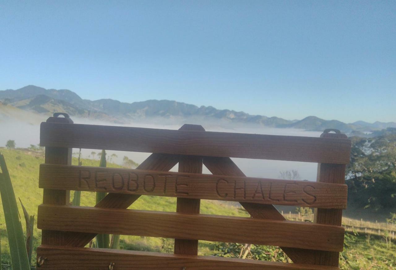 Reobote Chales São Bento do Sapucaí Exteriör bild
